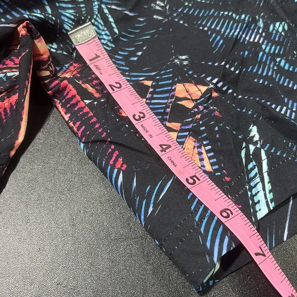 Spicy Tuna UPF 50+,lined,hip pockets,back velcro pocket,elastic drawstring waist - Picture 11 of 13